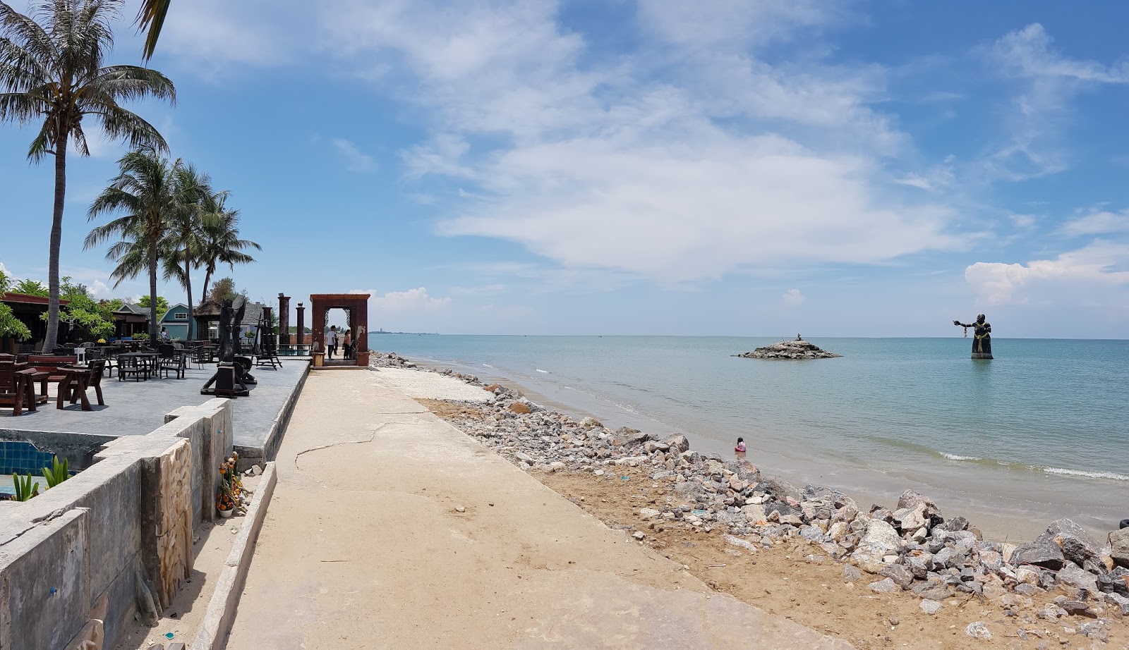 Fotografija Hat Puek Tian Beach z turkizna čista voda površino