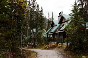 Emerald Lake Lodge image
