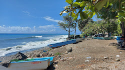 Photo de Almendros beach avec un niveau de propreté de assez propre