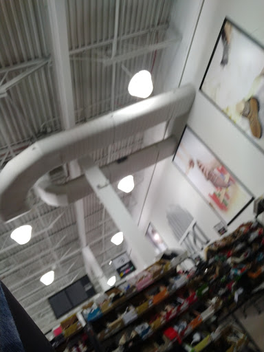 Shoe Store «DSW Designer Shoe Warehouse», reviews and photos, 6905 Mills Civic Pkwy, West Des Moines, IA 50266, USA