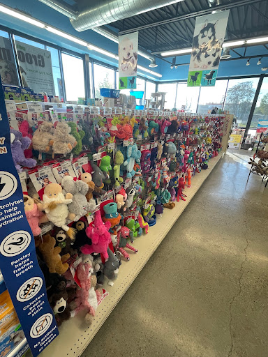 Pet Supply Store «Pet Express», reviews and photos, 180 Commercial St, Lynn, MA 01905, USA
