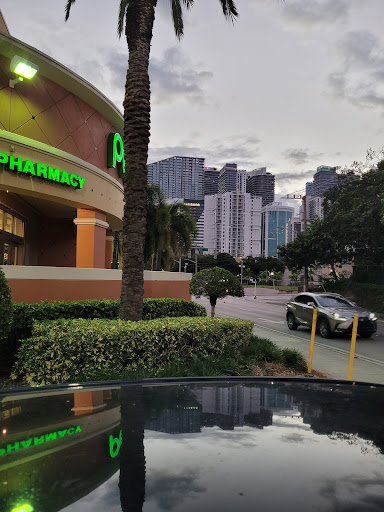 Supermarket «Publix Super Market at Miami River», reviews and photos, 311 SW 7th St, Miami, FL 33130, USA