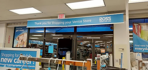 Clothing Store «Ross Dress for Less», reviews and photos, 1400 Lincoln Blvd, Venice, CA 90291, USA