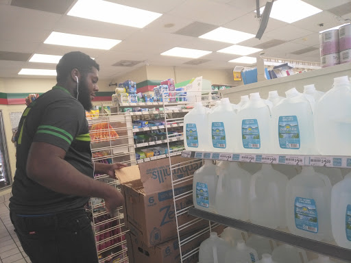 Convenience Store «7-Eleven», reviews and photos, 17790 Collins Ave, Sunny Isles Beach, FL 33160, USA