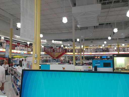 Department Store «BrandsMart USA», reviews and photos, 821 SW Natura Blvd, Deerfield Beach, FL 33441, USA