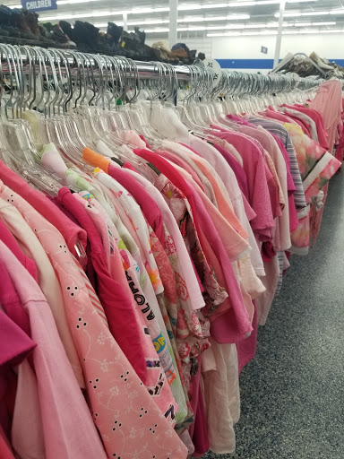 Thrift Store «St Vincent de Paul Kenosha Thrift Store», reviews and photos, 7531 30th Ave, Kenosha, WI 53142, USA