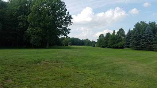 Golf Course «Walnut Run Golf Course», reviews and photos, 601 E Main St, Cortland, OH 44410, USA