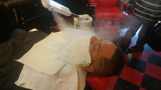 Barber Shop «La Razors Barber Shop», reviews and photos, 2520 SE 145th Ave d, Portland, OR 97236, USA