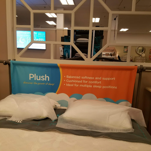 Furniture Store «Raymour & Flanigan Furniture and Mattress Store», reviews and photos, 985 Bethlehem Pike, Montgomeryville, PA 18936, USA