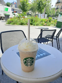 Frappuccino du Restaurant servant le petit-déjeuner Starbucks à Paris - n°1