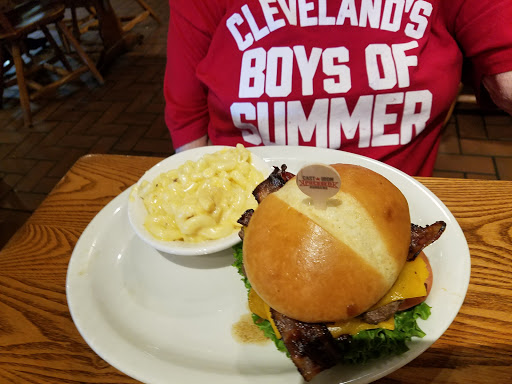 American Restaurant «Cracker Barrel Old Country Store», reviews and photos, 5100 Tiedeman Rd, Brooklyn, OH 44144, USA