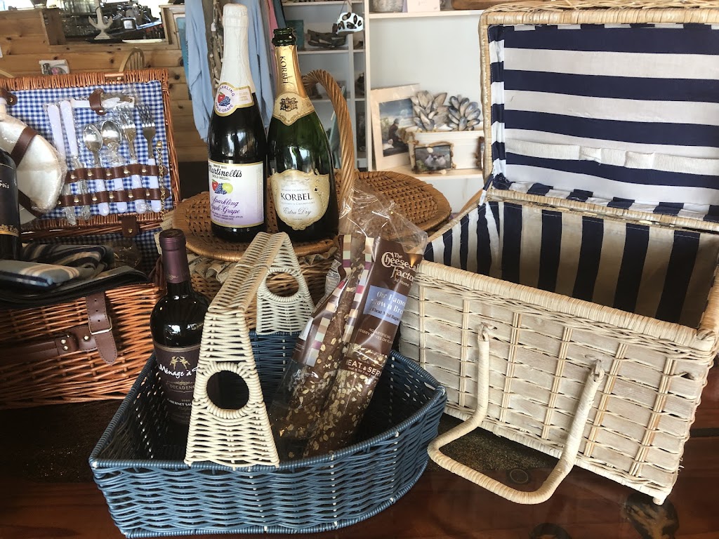 Stephanies Restaurant and Events at Whaleshead Beach Resort 97415