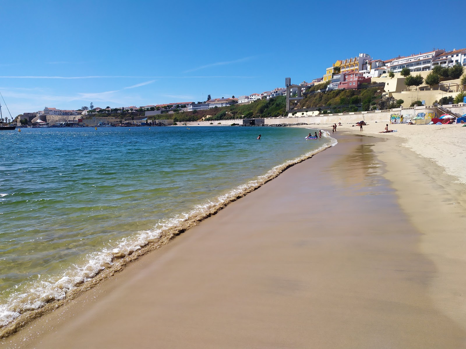 Φωτογραφία του Praia Vasco da Gama - καλό φιλικό προς τα κατοικίδια σημείο για διακοπές