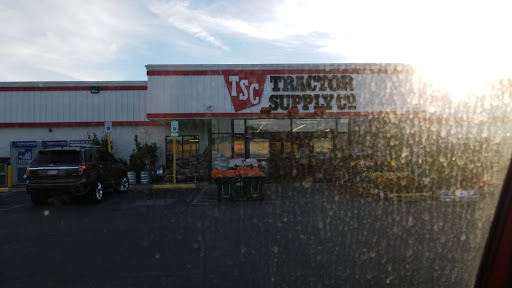 Home Improvement Store «Tractor Supply Co.», reviews and photos, 13113 Lee Hwy, Bristol, VA 24202, USA
