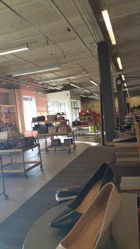 Shoe Store «DSW Designer Shoe Warehouse», reviews and photos, 425 Jericho Turnpike, Syosset, NY 11791, USA