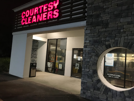 Dry Cleaner «Courtesy Cleaners», reviews and photos, 7421 Manatee Ave W, Bradenton, FL 34209, USA