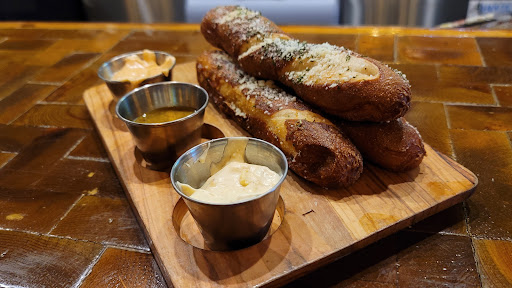 Restaurant «BROWNDOG Barlor», reviews and photos, 33314 Grand River Ave, Farmington, MI 48336, USA