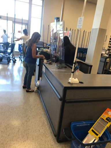 Clothing Store «Ross Dress for Less», reviews and photos, 902 Sepulveda Blvd, Harbor City, CA 90710, USA