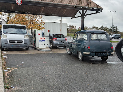 Avia Xpress à Dompierre-sur-Besbre