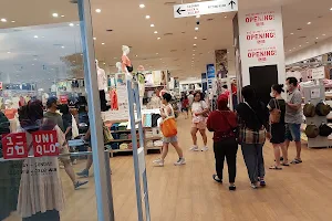 UNIQLO ONE DISTRICT PURI Tangerang image