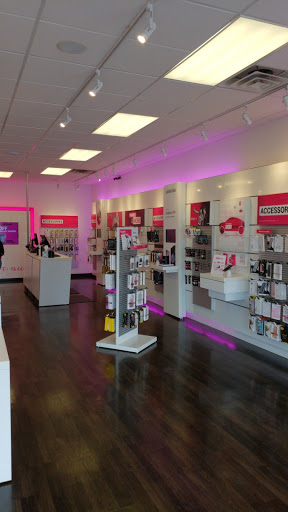 Cell Phone Store «T-Mobile», reviews and photos, 1345 Kempsville Rd, Virginia Beach, VA 23464, USA