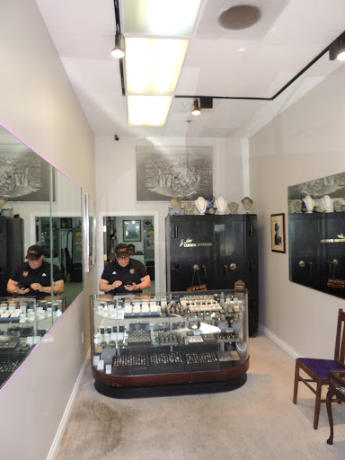 Jewelry Designer «J Mac Jewelers», reviews and photos, 179 W Center Street Promenade, Anaheim, CA 92805, USA