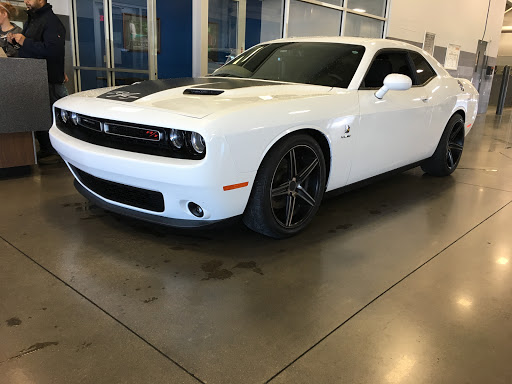 Car Dealer «Davis-Moore Chrysler Dodge Jeep Ram», reviews and photos, 7675 E Kellogg Dr, Wichita, KS 67207, USA