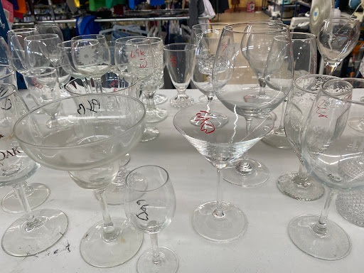 Thrift Store «Thrift Store of Virginia», reviews and photos, 3115 Sherwood Hall Ln, Alexandria, VA 22306, USA