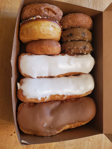 Donut Shop «Lee Donuts», reviews and photos, 124 Peterson Rd, Libertyville, IL 60048, USA
