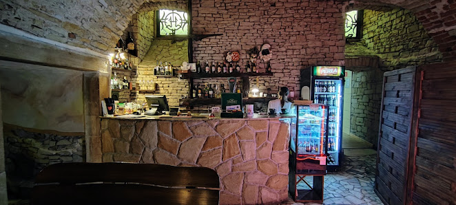 Piwnica Szydłowiecka - Pulcinella Plac, Rynek Wielki 1, 26-500 Szydłowiec, Polska