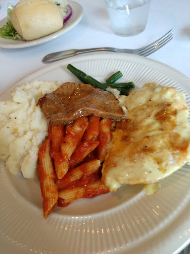 Golf Course «Warren Valley Banquet Ctr», reviews and photos, 26116 W Warren St, Dearborn Heights, MI 48127, USA