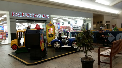 Shopping Mall «Oxmoor Center», reviews and photos, 7900 Shelbyville Rd, Louisville, KY 40222, USA