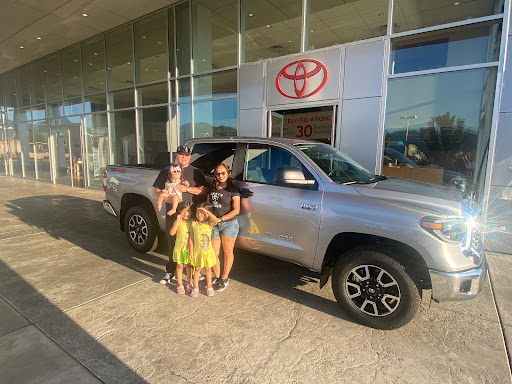 Car Dealer «Grants Pass Toyota», reviews and photos, 375 Redwood Hwy, Grants Pass, OR 97527, USA