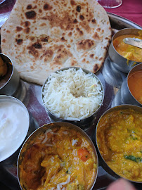 Thali du Restaurant indien Le Taj à Six-Fours-les-Plages - n°2