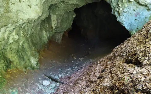 Peștera Uluce image