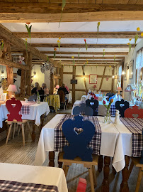 Atmosphère du Restaurant de spécialités alsaciennes Au Raisin d'Or à Zimmerbach - n°2