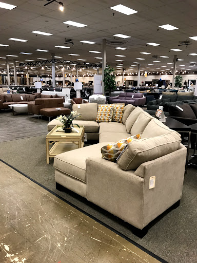 Furniture Store «The Dump Furniture Outlet», reviews and photos, 801 N Military Hwy, Norfolk, VA 23502, USA