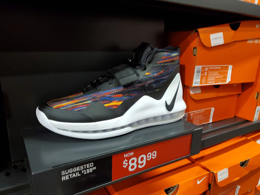 Clothing Store «Nike Factory Store», reviews and photos, 505 Premium Outlets Dr, Monroe, OH 45050, USA