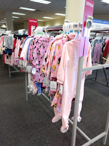 Clothing Store «Burlington Coat Factory», reviews and photos, 900 Commons Dr #414, Dothan, AL 36303, USA