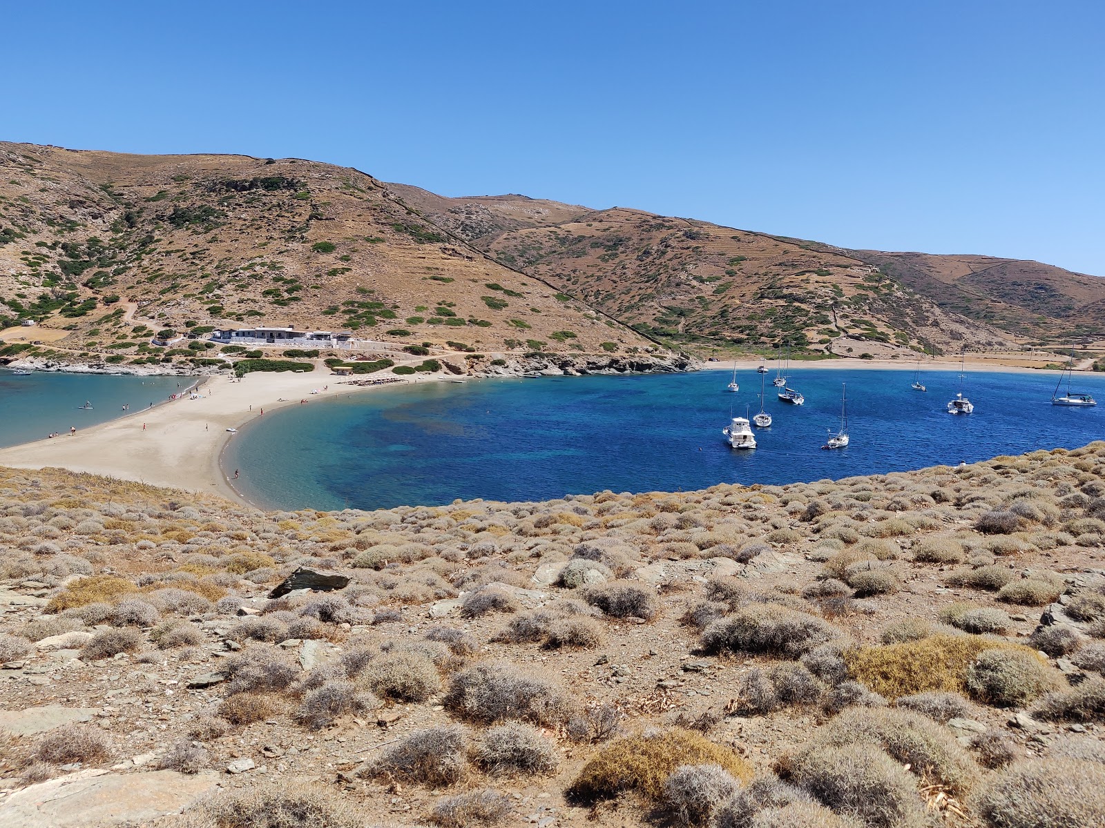 Foto van Kolona beach met gemiddeld niveau van netheid