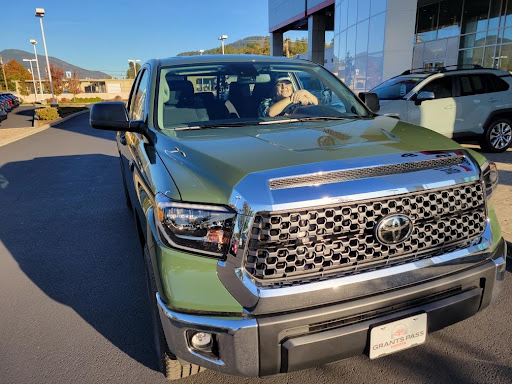 Car Dealer «Grants Pass Toyota», reviews and photos, 375 Redwood Hwy, Grants Pass, OR 97527, USA