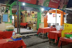 Bakmi Djowo Mbah Putri image