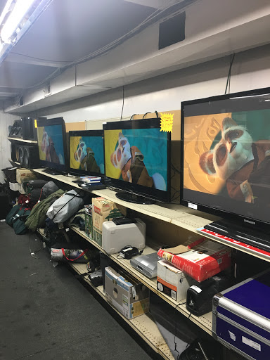 Pawn Shop «Xtreme Pawn - Lindon», reviews and photos, 720 State St, Lindon, UT 84042, USA