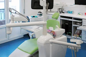 Clínica Dental Victor Alonso de la Peña image