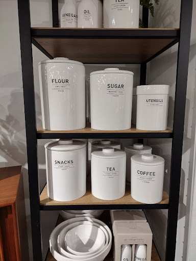 Furniture Store «west elm», reviews and photos, 400 W 47th St, Kansas City, MO 64112, USA