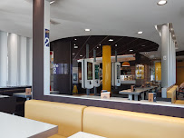 Atmosphère du Restauration rapide McDonald's à La Destrousse - n°9