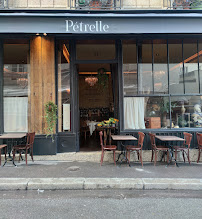Photos du propriétaire du Restaurant français Restaurant Pétrelle à Paris - n°10