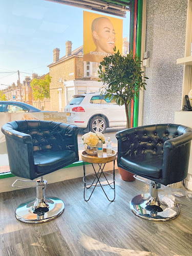 Reviews of Elli's Hair & Beauty Salon in London - Barber shop