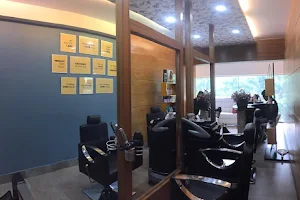 Senza spa & salon image