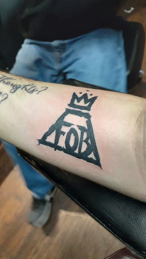 Tattoo Shop «Battleship Tattoo Shop», reviews and photos, 100 E Fry Blvd, Sierra Vista, AZ 85635, USA